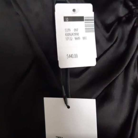 Theory😍NWT stretch silk skirt orig.$440 +tx! - Picture 2 of 4